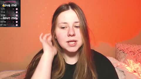 Snapshot of victoriassecrets_ chatting on February 17, 2025, 1:10 pm victoriassecrets_ online show from February 17, 2025, 1:10 pm