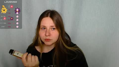 Snapshot of victoriassecrets_ chatting on October 27, 2025, 2:21 pm victoriassecrets_ online show from October 27, 2025, 2:21 pm