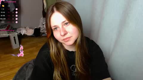 Snapshot of victoriassecrets_ chatting on December 16, 2025, 4:56 pm victoriassecrets_ online show from December 16, 2025, 4:56 pm