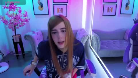 Snapshot of victoriia_doll chatting on April 10, 2026, 12:21 pm Victoria. online show from April 10, 2026, 12:21 pm