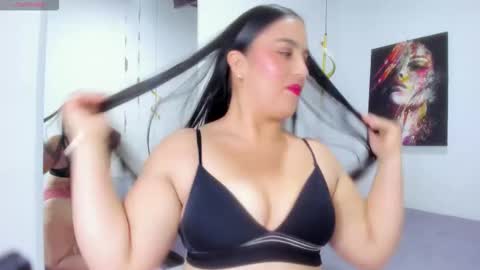 Snapshot of victoriia_munoz chatting on November 29, 2025, 1:14 pm victoria online show from November 29, 2025, 1:14 pm