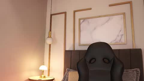 Snapshot of victoriia_vixen chatting on March 13, 2026, 10:27 pm Victoria Vixen online show from March 13, 2026, 10:27 pm