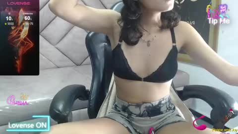 Live 1000pm 600am COLOMBIAN HOUR online show from May 7, 2026, 8:31 am
