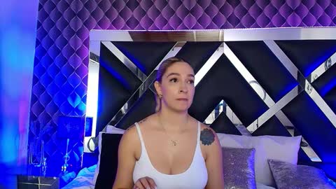 Snapshot of victtoria_lee chatting on October 24, 2025, 9:22 pm victtoria lee online show from October 24, 2025, 9:22 pm