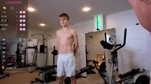 Snapshot of vid2725 chatting on November 8, 2025, 3:12 pm David Vitalii online show from November 8, 2025, 3:12 pm