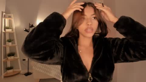Snapshot of vienah chatting on February 4, 2025, 12:33 pm Karla online show from February 4, 2025, 12:33 pm