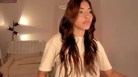 Snapshot of vienah chatting on February 20, 2025, 4:14 pm Karla online show from February 20, 2025, 4:14 pm