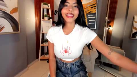 Snapshot of vienah chatting on September 15, 2025, 7:47 pm Karla online show from September 15, 2025, 7:47 pm