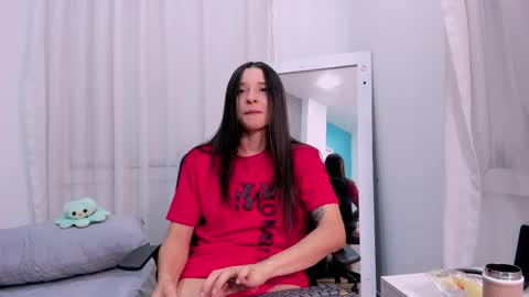 viictoriiasaenz online show from April 8, 2026, 6:24 am