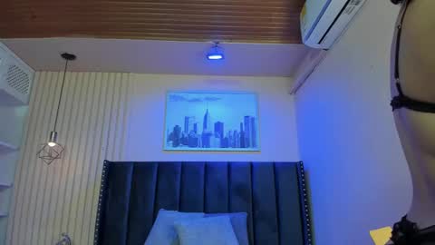 Snapshot of viiolett_lee chatting on October 17, 2025, 9:06 pm Viiolett online show from October 17, 2025, 9:06 pm