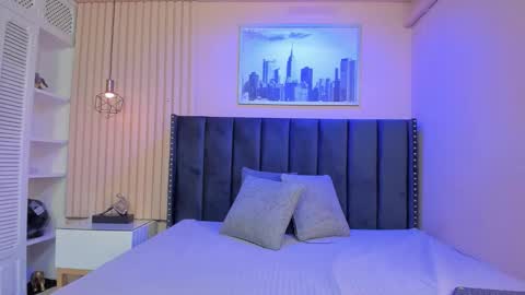 Snapshot of viiolett_lee chatting on October 30, 2025, 8:42 pm Viiolett online show from October 30, 2025, 8:42 pm