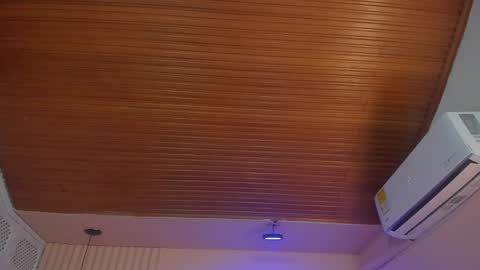 Snapshot of viiolett_lee chatting on November 8, 2025, 8:07 pm Viiolett online show from November 8, 2025, 8:07 pm