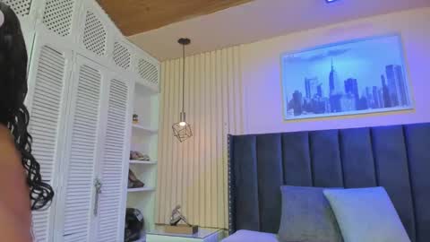 Snapshot of viiolett_lee chatting on November 22, 2025, 9:25 pm Viiolett online show from November 22, 2025, 9:25 pm