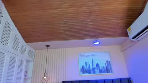 Snapshot of viiolett_lee chatting on December 22, 2025, 7:22 pm Viiolett online show from December 22, 2025, 7:22 pm