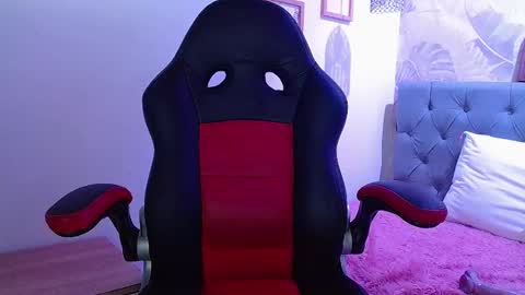 viioleta online show from March 8, 2025, 6:37 pm