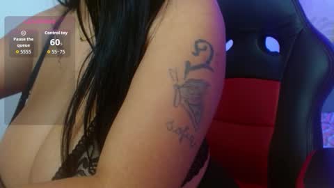 viioleta online show from November 4, 2025, 12:37 pm