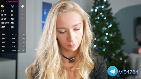 Snapshot of vika54784 chatting on December 8, 2024, 10:41 am vika54784 online show from December 8, 2024, 10:41 am