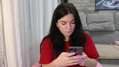 Snapshot of vika_loves_you chatting on January 17, 2026, 2:11 pm follow my fansly online show from January 17, 2026, 2:11 pm