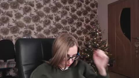 Snapshot of vikaericka chatting on December 19, 2024, 10:53 pm Vika online show from December 19, 2024, 10:53 pm