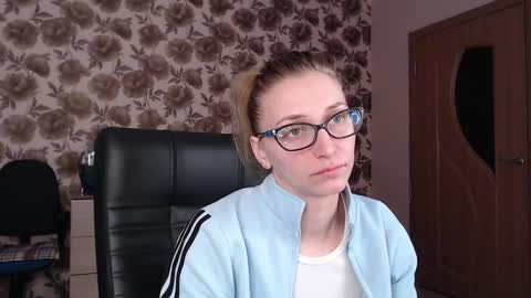 Snapshot of vikaericka chatting on January 29, 2025, 12:12 am Vika online show from January 29, 2025, 12:12 am