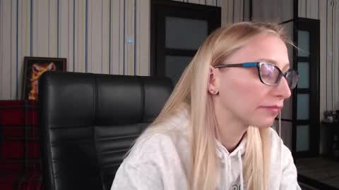 Snapshot of vikaericka chatting on September 29, 2025, 6:07 am Vika online show from September 29, 2025, 6:07 am