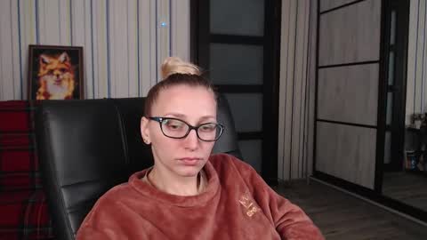 Snapshot of vikaericka chatting on October 7, 2025, 5:37 am Vika online show from October 7, 2025, 5:37 am
