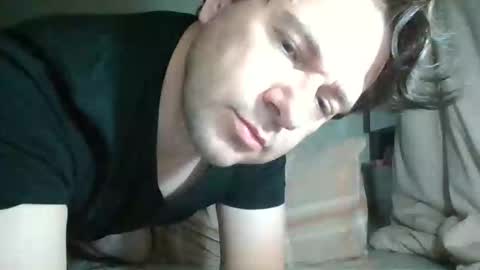 Snapshot of vikbika2 chatting on October 16, 2025, 11:28 pm Tom reunz online show from October 16, 2025, 11:28 pm