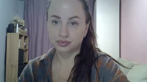 viki_red online show from November 4, 2025, 6:56 am