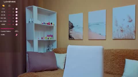 vikiberry online show from October 4, 2025, 10:02 am