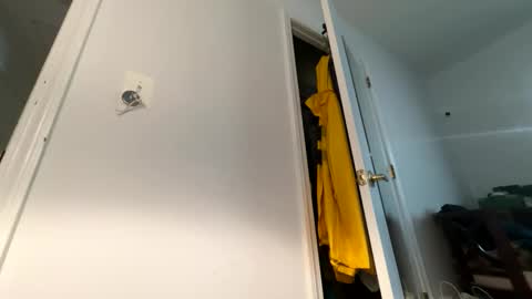 Snapshot of viking6man chatting on February 17, 2025, 12:38 pm Richard Flasher online show from February 17, 2025, 12:38 pm