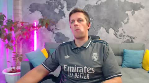 vikingchrisss online show from December 2, 2025, 11:04 am