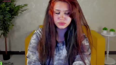 Snapshot of vikki_bunny chatting on April 21, 2026, 4:30 am Vikki online show from April 21, 2026, 4:30 am