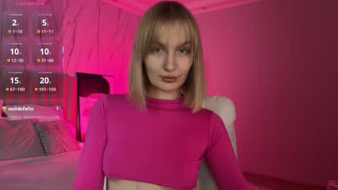 Snapshot of vikky_moon chatting on February 3, 2026, 12:42 am Vikky online show from February 3, 2026, 12:42 am