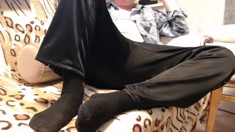 Snapshot of viknik16cm chatting on December 2, 2024, 10:28 am viknik16cm online show from December 2, 2024, 10:28 am