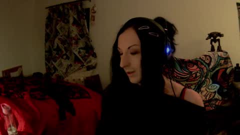 Snapshot of vikskikat chatting on December 8, 2024, 1:02 am vikskikat online show from December 8, 2024, 1:02 am