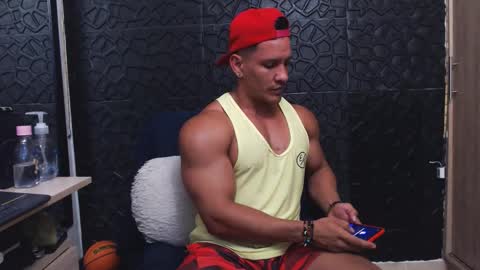 Viktor Herrera online show from October 5, 2025, 8:40 pm