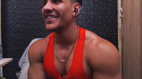 Viktor Herrera online show from October 15, 2025, 3:12 pm