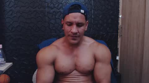 Viktor Herrera online show from December 13, 2025, 7:53 pm