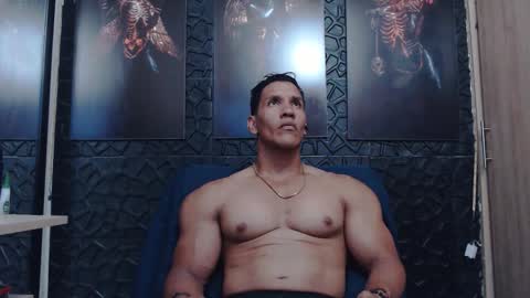 Viktor Herrera online show from March 27, 2026, 3:01 am