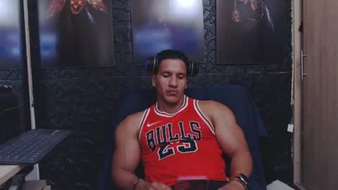 Snapshot of viktorherrera chatting on May 20, 2026, 7:53 pm Viktor Herrera online show from May 20, 2026, 7:53 pm