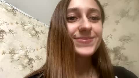 Snapshot of viktoria9898 chatting on January 27, 2025, 10:16 am Sweett online show from January 27, 2025, 10:16 am