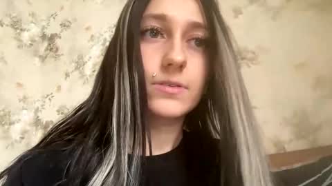 Snapshot of viktoria9898 chatting on September 9, 2025, 12:26 pm Sweett online show from September 9, 2025, 12:26 pm