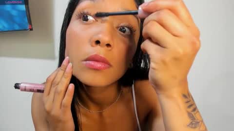 Vinaly online show from November 24, 2025, 11:37 pm