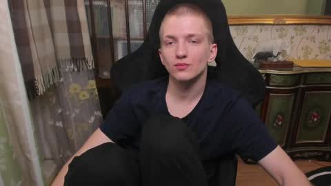 Dimoooooon online show from April 16, 2026, 8:31 pm