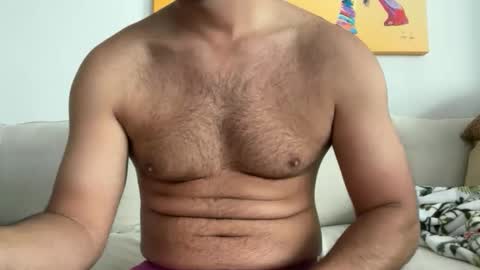 vincee2 online show from November 8, 2025, 3:01 pm