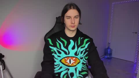 Vincent Strong online show from December 16, 2024, 1:32 pm