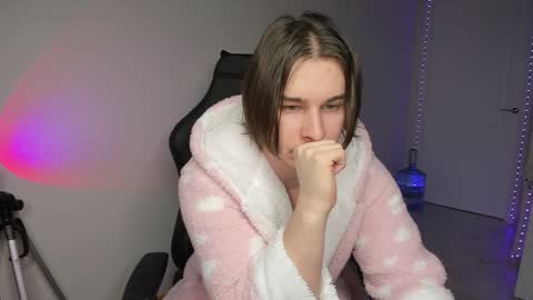 Vincent Strong online show from January 3, 2025, 1:14 pm