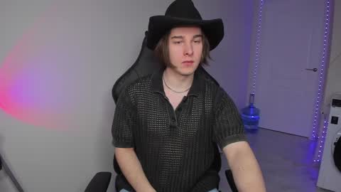 Vincent Strong online show from January 6, 2025, 7:20 am