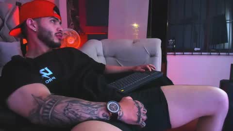 Snapshot of vincentblack_ chatting on July 12, 2026, 5:42 am Vincent online show from July 12, 2026, 5:42 am