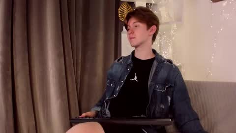 Vincent online show from September 21, 2025, 5:53 am